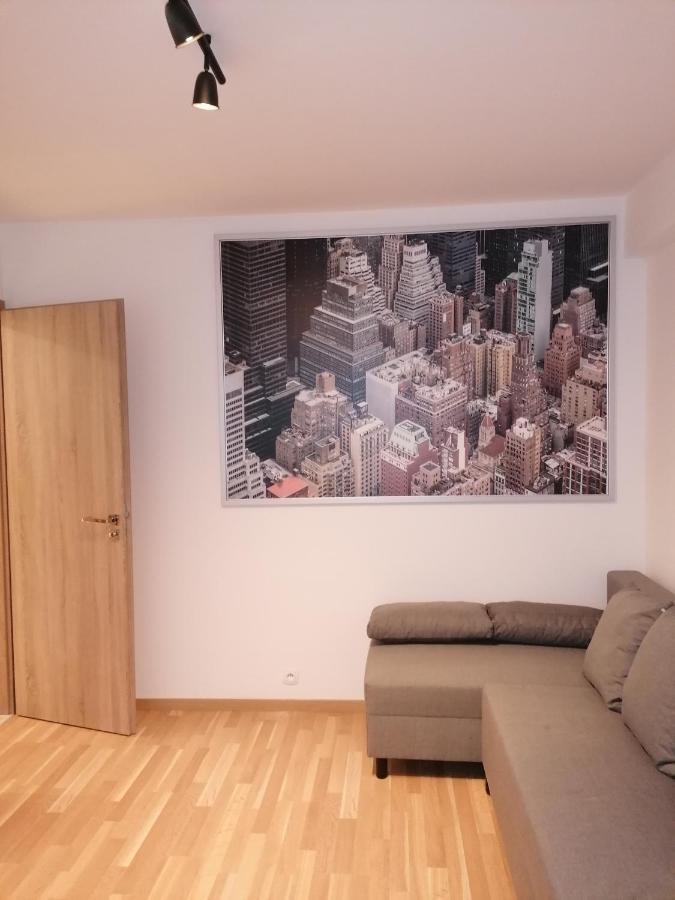 Brand New Two Room Apartment #26 With Free Secure Parking Close To Center Praga Zewnętrze zdjęcie