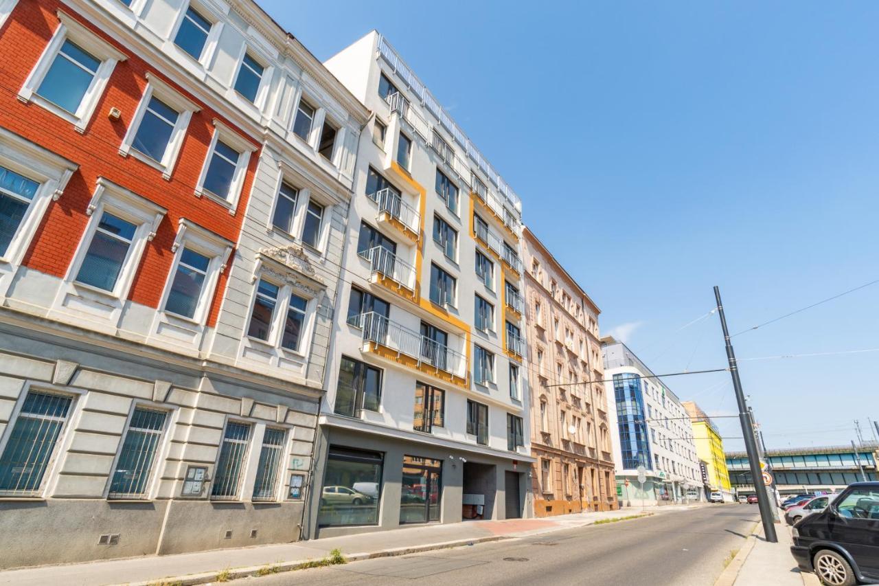Brand New Two Room Apartment #26 With Free Secure Parking Close To Center Praga Zewnętrze zdjęcie