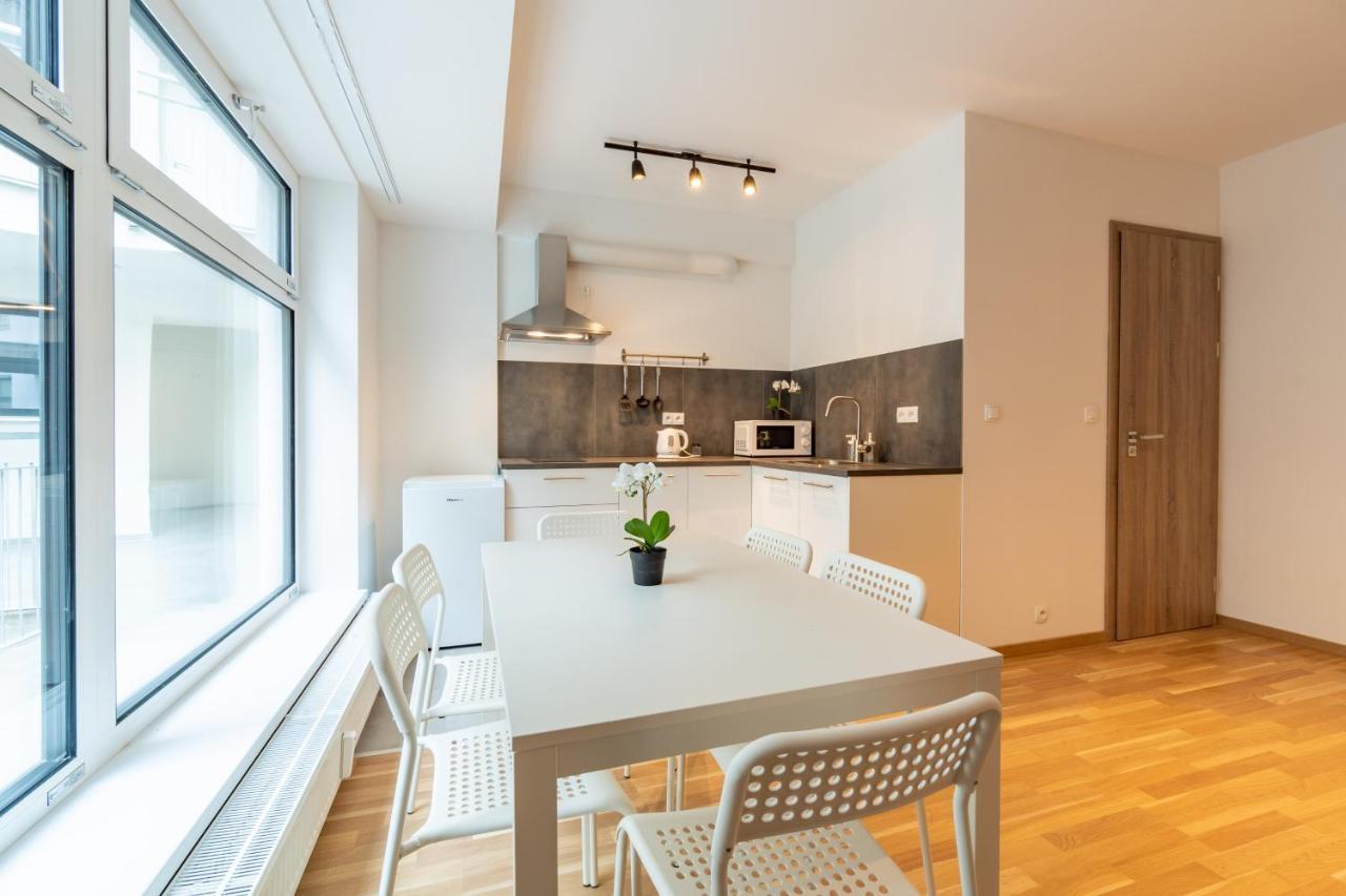 Brand New Two Room Apartment #26 With Free Secure Parking Close To Center Praga Zewnętrze zdjęcie