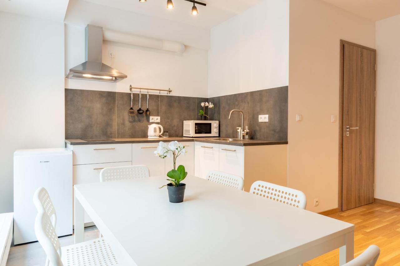 Brand New Two Room Apartment #26 With Free Secure Parking Close To Center Praga Zewnętrze zdjęcie