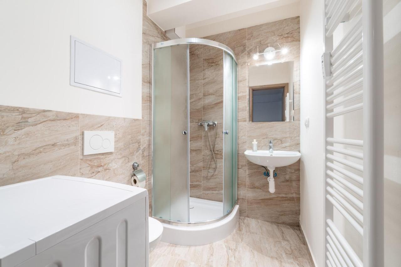 Brand New Two Room Apartment #26 With Free Secure Parking Close To Center Praga Zewnętrze zdjęcie
