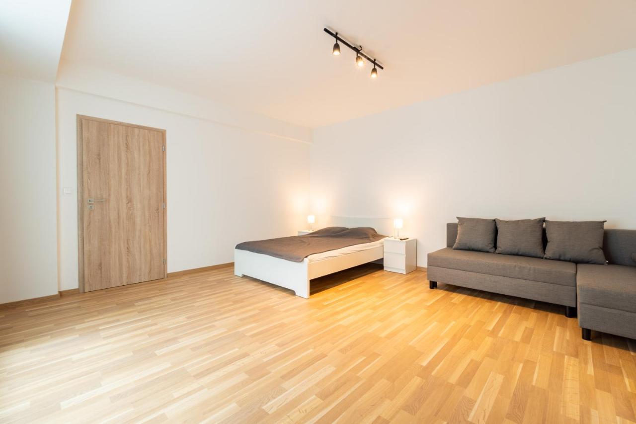 Brand New Two Room Apartment #26 With Free Secure Parking Close To Center Praga Zewnętrze zdjęcie